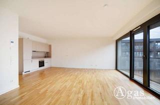 Wohnung mieten in Zimmerstraße 93, 10117 Mitte, Sonnige 2 Zimmer Wohnung mit ca. 67 m², EBK, Fußbodenheizung und Balkon in Mitte