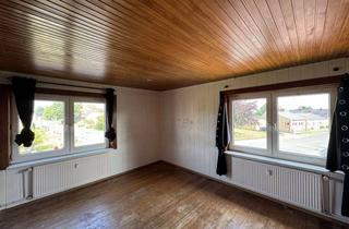 Wohnung mieten in Johannssenstraße 65, 25693 St. Michaelisdonn, Sanierte Wohnung mit vier Zimmern und EBK in Sankt