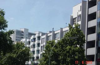 Wohnung mieten in Wichmannstraße, 10787 Tiergarten, Sonnige, modern möblierte 3 Zimmerwohnung mit Balkon am KADEWE