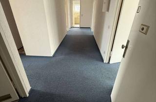 Wohnung mieten in Wredestr. 53, 67059 Mitte, Zentral gelegene 4-Zimmer-Wohnung zu vermieten
