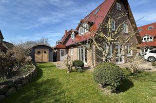Haus kaufen in Süderstraße 38, 25980 Sylt, Dieses solide Haus liegt ruhig und zentral im Süden der Stadt.