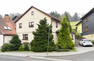 Haus kaufen in Dambachtal 95, 98553 Schleusingen, Charmantes Wohnhaus mit 2 Eingängen, großem Grundstück und zusätzlichem Nebengebäude