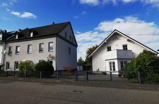 Haus kaufen in 53567 Asbach, Provisionsfrei! Zwei Häuser mit 4 Garagen auf einem Grundstück zentral gelegen in Asbach (Neuwied)