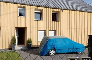 Einfamilienhaus kaufen in Hochscheiderweg, 54497 Morbach, Einfamilienhaus mit Einliegerwohnung und Garage