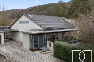 Einfamilienhaus kaufen in 91320 Ebermannstadt, Traumhafte Lage! Saniertes Einfamilienhaus mit ELW, Pool und einzigartigem Grundstück