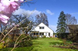 Haus kaufen in 24589 Nortorf, Großzügiges, stilvolles Haus auf sehr schönem Grundstück mit Wintergarten!