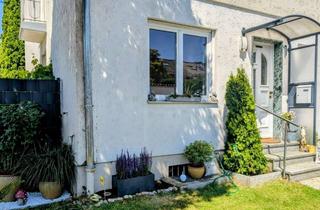 Haus kaufen in 86356 Neusäß, Modernisiertes Reiheneckhaus mit großem Garten in Neusäß