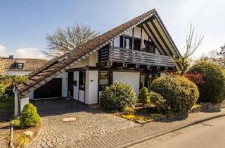 Einfamilienhaus kaufen in 51503 Rösrath, Rösrath-Hoffnungsthal:Stilvolles und freistehendes Einfamilienhaus in ruhiger Wohnlage