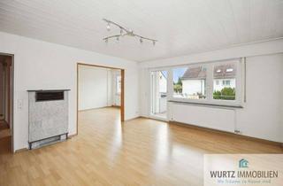 Haus kaufen in 71229 Leonberg, Zweifamilienhaus mit Ausbaureserve, großem Garten und Entwicklungspotenzial in Leonberg