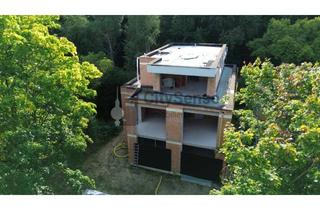 Villa kaufen in 14513 Teltow, Rohbau für eine exklusive Neubau-Desginvilla mit großem Garten
