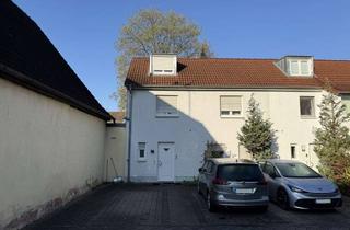 Reihenhaus kaufen in 90451 Eibach, Familienfreundliches Reihenhaus mit Garten, viel Licht und durchdachter Raumaufteilung