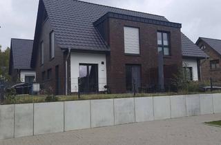 Haus mieten in Bei Den Drei Buchen 6f, 21423 Winsen, Neuwertiges 4-Zimmer-Haus mit Einbauküche in Winsen