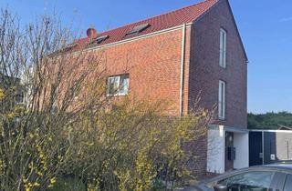 Anlageobjekt in 48653 Coesfeld, Kapitalanlage! Moderne Dachgeschosswohnung mit Balkon im 3-Familienhaus in Coesfeld