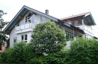 Wohnung kaufen in 82008 Unterhaching, Von Privat: Ruhige 2-Zi. Dachgeschoss-Wohnung mit Balkon & Süd-/WestLoggia in Bestlage