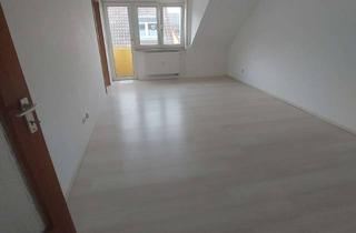 Wohnung mieten in 68199 Neckarau, 2-Zimmer Dachgeschosswohnung in Mannheim-Neckarau