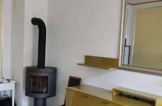 Wohnung mieten in 90408 Nürnberg, Hochwertige 3-Zimmer Altbauwohnung mit Stuck und Kamin