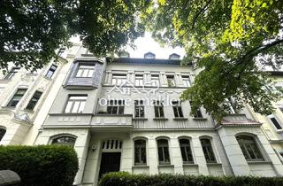 Wohnung kaufen in 09126 Chemnitz, Interessante Kapitalanlage: Charmante Altbauwohnung mit Balkon, Mietindexiert