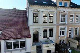 Villa kaufen in 26382 Innenstadt, Stilvolle Stadtvilla – sofort bezugsfertig & nachhaltig saniert