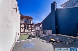 Wohnung kaufen in 78462 Konstanz, Einmalige und exklusive Altstadtwohnung mit Dachterrasse & Balkon