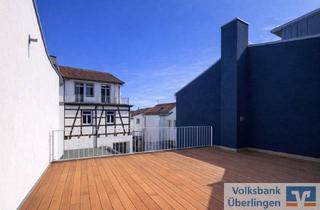 Wohnung kaufen in 78462 Konstanz, Einmalige und exklusive Altstadtwohnung mit Dachterrasse & Balkon