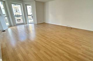 Wohnung mieten in Georg-Landgraf-Straße 21, 09112 Chemnitz, Mit Lift ins 4. OG - Balkon - Wanne + Dusche - Tiefgaragenstellplatz u.v.m.