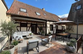 Haus kaufen in Hetzersgasse 1, 97332 Volkach, Volkach - Wohnen im Herzen von Volkach - stilvolles Stadthaus mit Dachterrasse & Doppelgarage