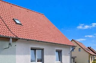 Doppelhaushälfte kaufen in 17375 Liepgarten, Liepgarten - Sanierungsbedürftige Doppelhaushälfte mit Nebengebäude