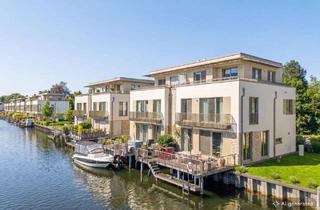 Haus kaufen in Humboldtinsel, 13507 Berlin, Berlin - Exklusives Wohnen in Berlin Tegel Urbane Wasserlage mit eigenem Bootsanleger