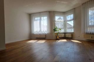 Wohnung mieten in Im Gressental, 71120 Grafenau, Großzügige 5-Zimmer Wohnung mit Balkon und Garten in Grafenau