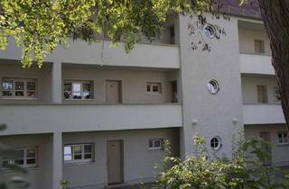 Wohnung mieten in Thomas-Muentzer-Str. 3D, 06231 Bad Dürrenberg, Seniorengerechte 2-Raum-Wohnung mit Balkon und Aufzug