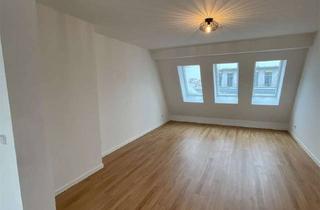 Wohnung mieten in 10435 Prenzlauer Berg, Moderne Dachgeschosswohnung mit Balkon & Einbauküche