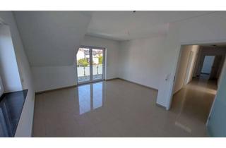 Wohnung mieten in 35396 Gießen, Frisch sanierte und lichtdurchflutete Dachgeschosswohnung in Gießen-Wieseck