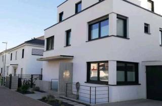 Penthouse mieten in Bruchsaler, 76351 Linkenheim-Hochstetten, Charmantes 1-Zimmer Penthouse mit Balkon in Linkenheim-Hochstetten