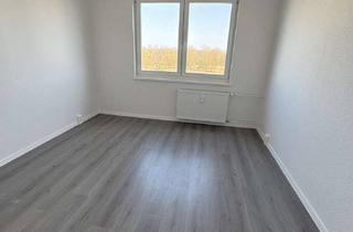 Wohnung mieten in Benno-Völkner-Str., 19061 Krebsförden, gut geschnittene 4-Raum-Dachgeschosswohnung mit Duschbad, Balkon und Keller