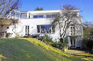 Haus kaufen in 61479 Glashütten, Modernes und lichtdurchflutetes Ein- bis Zweifamilienhaus mit großem Garten