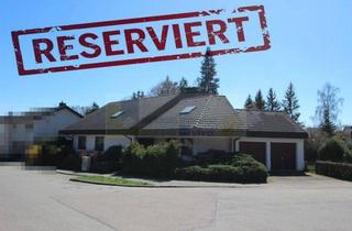 Einfamilienhaus kaufen in 78054 Villingen-Schwenningen, Architektur mit Substanz in VS-Schwenningen am alten Krankenhaus Wohnhaus mit klarer und großzügiger Raumwirkung und vielen Nutzungsperspektiven !