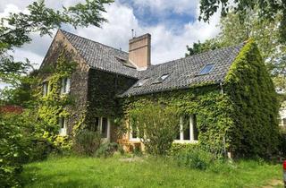 Doppelhaushälfte kaufen in 14532 Stahnsdorf, Charaktervolle Doppelhaushälfte mit 170 qm und 7 Zimmern