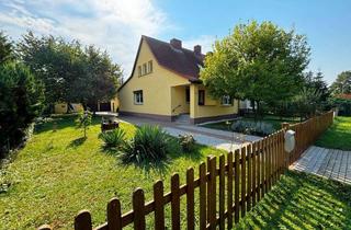 Doppelhaushälfte kaufen in 39615 Behrendorf, Renovierte Doppelhaushälfte mit zwei Garagen und vermietbarem Ferienhaus