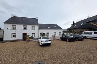 Haus mieten in Heribertstraße 34, 52388 Nörvenich, Wunderschönes Herren-Haus im Denkmal, traumhafte Hofanlage, TOP Lage