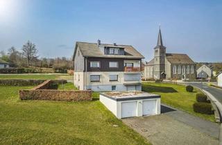 Anlageobjekt in 52156 Monschau, Ansprechendes Wohn- und Geschäftshausmit unverbaubarem Fernblick, 2 Wohnungen,Gewerbeeinheit, 3