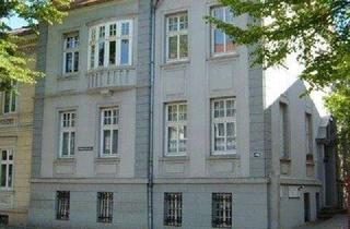 Immobilie mieten in Bahnhofstraße 49A, 39576 Stendal, Zweizimmerwohnung mit Balkon in stilvoll sanierter Altbauvilla, Bahnhofstraße