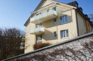 Wohnung kaufen in 82538 Geretsried, TRAUMWOHNUNG MIT LIFT IM DACHGESCHOSS! 2-ZIMMER ZENTRAL ABER RUHIG!