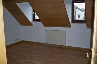 Wohnung mieten in 65203 Biebrich, Helle 2-Zimmer Dachgeschosswohnung in Wiesbaden-Biebrich