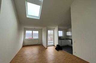 Wohnung mieten in Erich-Klausener-Straße 48, 40474 Stockum, Lichtdurchflutete Dachgeschosswohnung am Nordpark + 4,5m Deckenhöhe & Designerküche