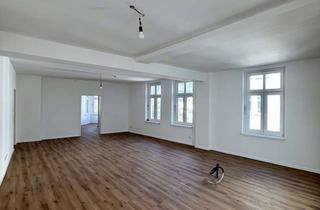 Wohnung mieten in Caller Weg 12, 58636 Iserlohn, Helle und sehr geräumige 4-Zimmer Etagenwohnung in einem kernsanierten Altbau in bester Wohnlage