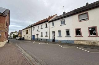 Haus kaufen in 55218 Ingelheim, HEMING-IMMOBILIEN - Stadthaus Ingelheim / 1-2 WE mögl. mit Garten und Hof