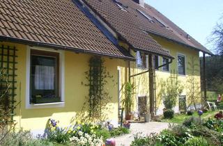Haus kaufen in Schönau 11, 91567 Herrieden, Großzügiges Zweifamilienhaus mit Einliegerwohnung, Garten und ruhiger Wohnlage in Herrieden-Schönau
