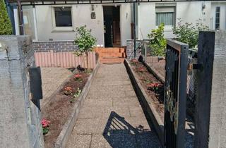 Haus mieten in Bischofsheimer Straße 20, 60326 Gallus, Reihenmittelhaus mit Garten, Wintergarten & Terrasse Top Lage