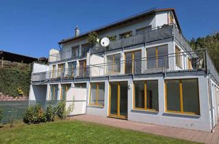Anlageobjekt in Am Berg 17, 91154 Roth, Helle Eigentumswohnung mit sehr großem Garten und tollem Ausblick