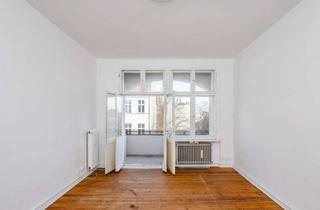 Wohnung kaufen in Pflügerstraße, 12047 Berlin, Altbauwohnung mit Balkon und viel Entwicklungspotenzial im beliebten Reuterkiez